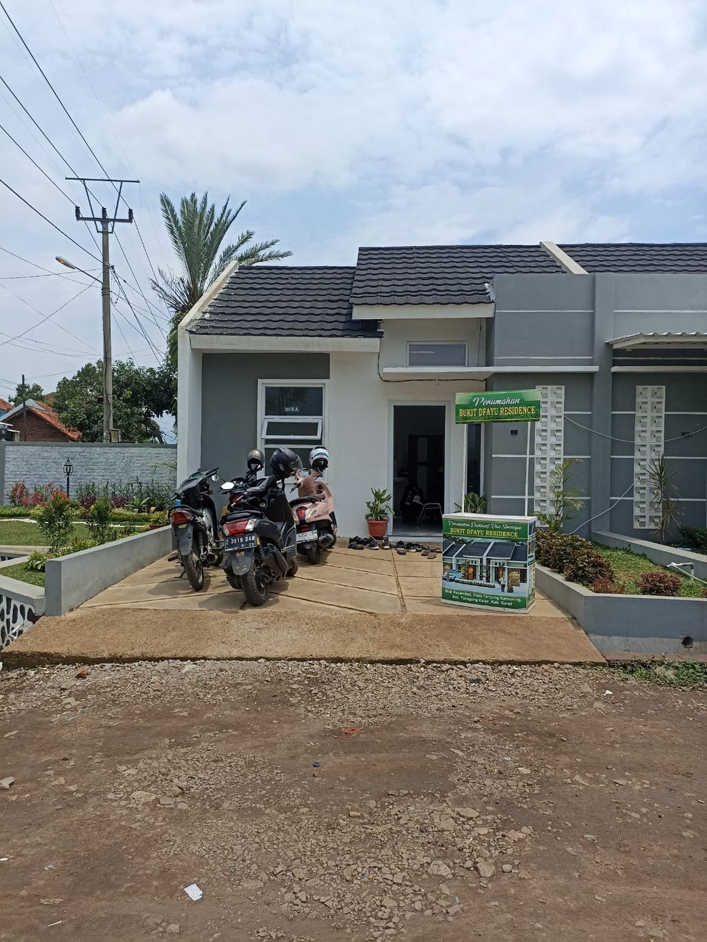 foto tampak rumah tipe bukit dfayu residence 30/ 60 perumahan Perumahan Bukit Dfayu Residence