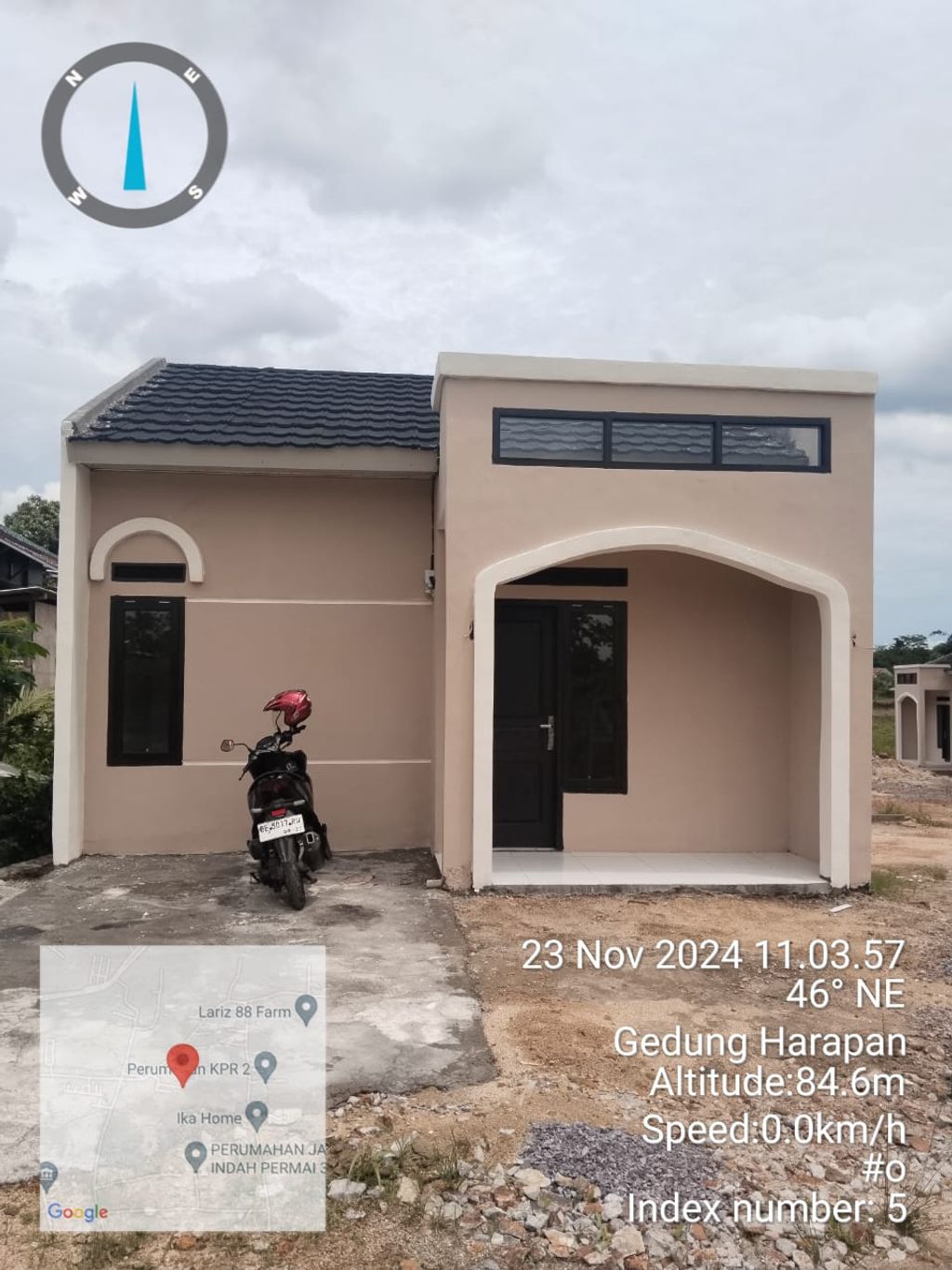 foto contoh rumah perumahan daisa 88