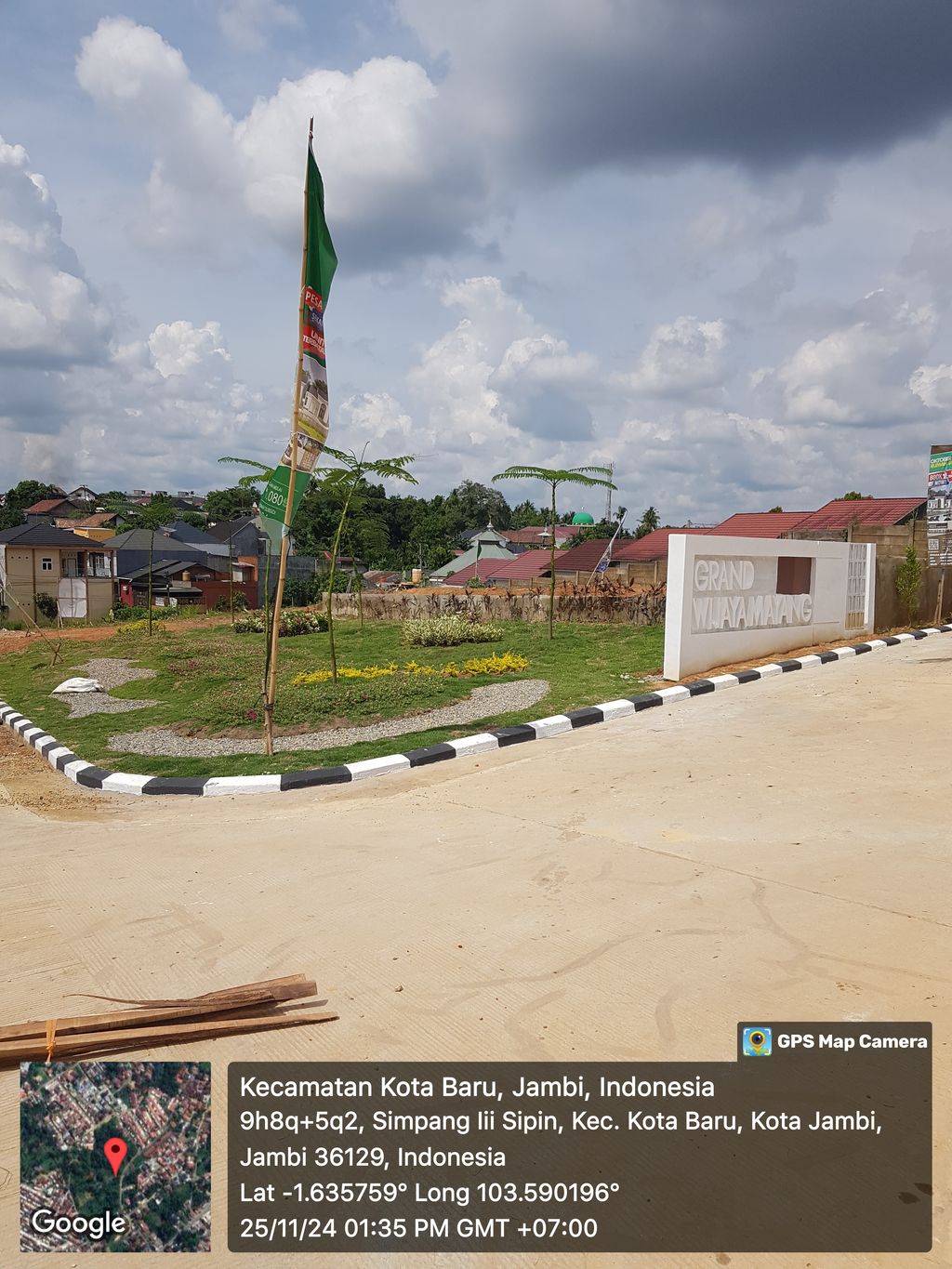 foto gerbang perumahan GRAND WIJAYA MAYANG