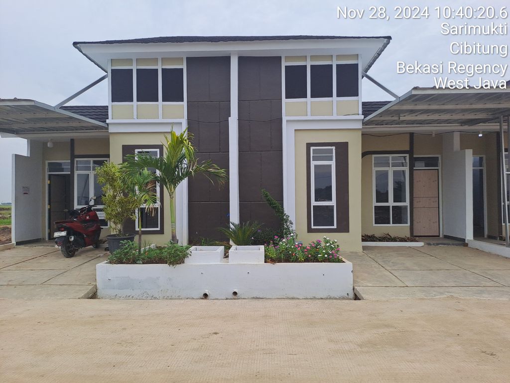 foto tampak rumah tipe 30/60 perumahan THE ROYAL SOMERSET
