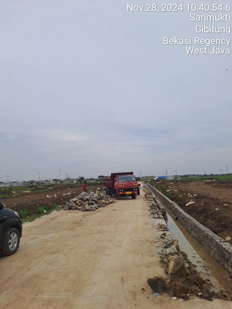 foto posisi tengah perumahan THE ROYAL SOMERSET