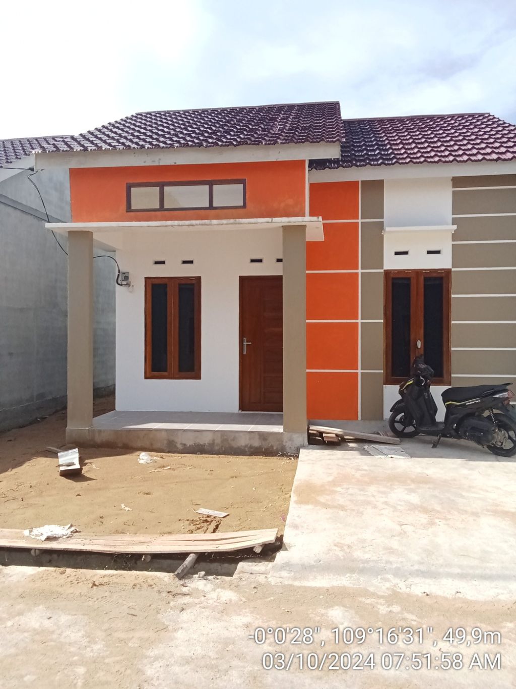 foto tampak rumah tipe 36 perumahan RENGAS PERMAI C D
