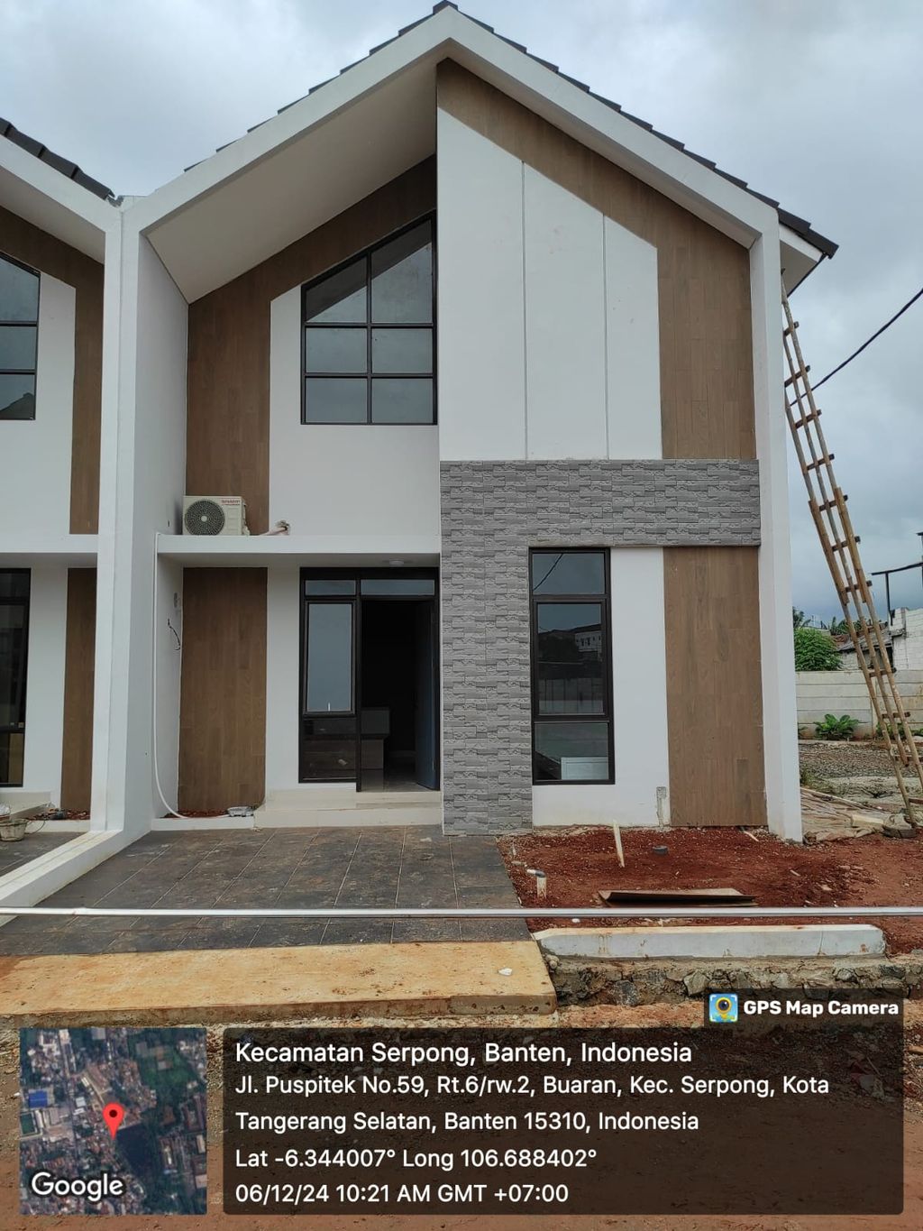 foto tampak rumah tipe 1 LT MEZZANINE perumahan ASPENPARK SERPONG