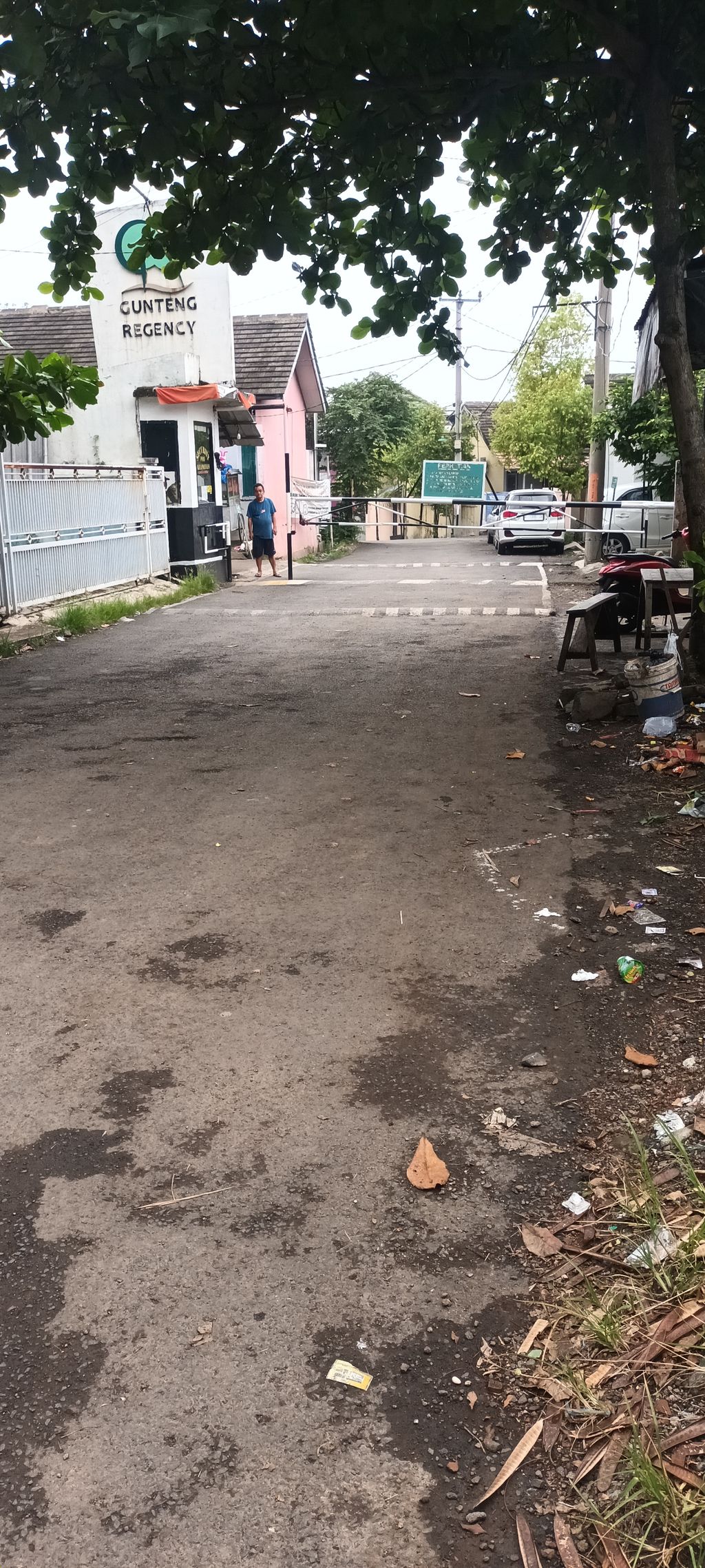 foto gerbang perumahan GUNTENG REGENCY 3