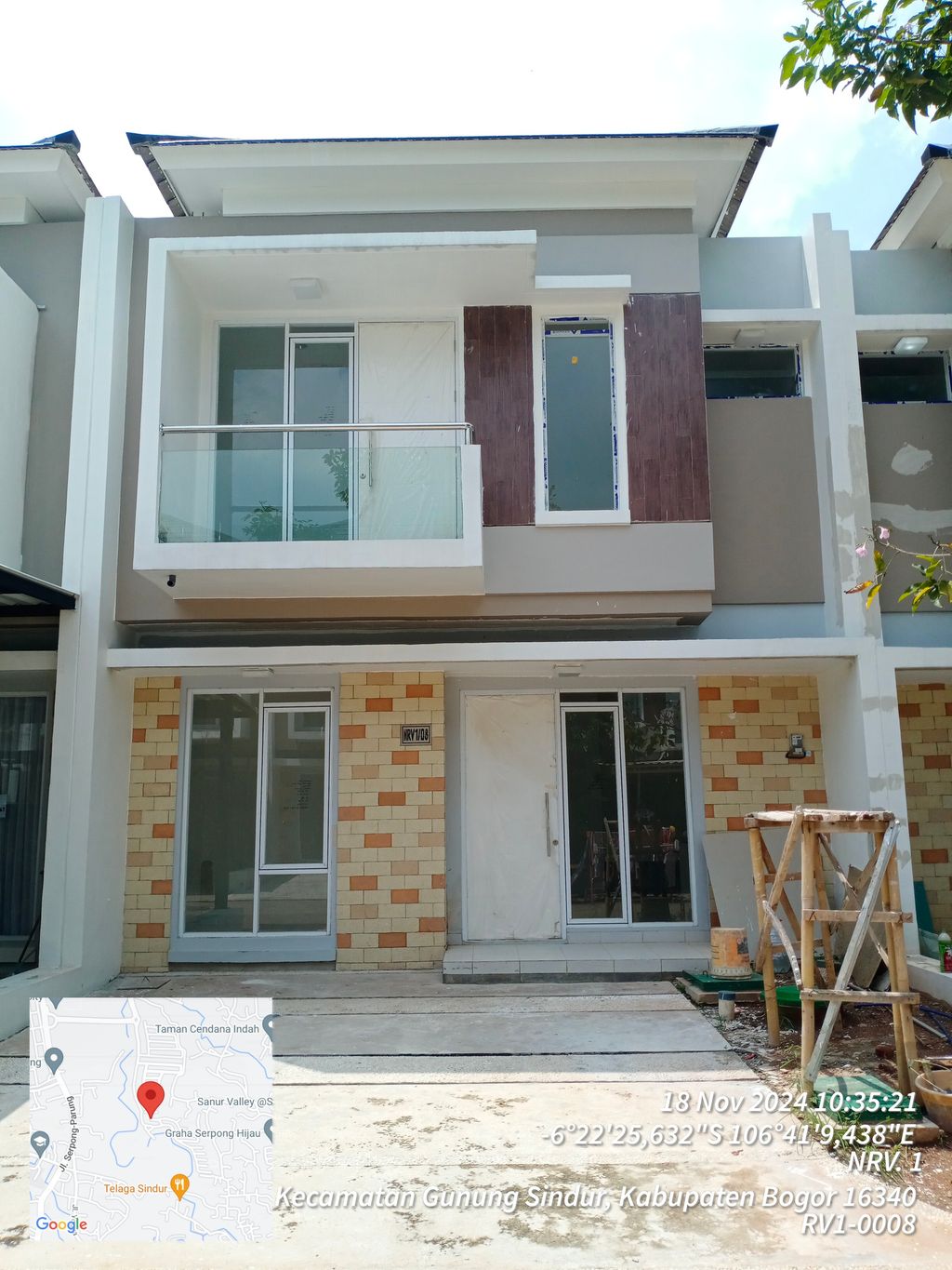 foto tampak rumah tipe RV I - 08 perumahan SERPONG NATURA CITY