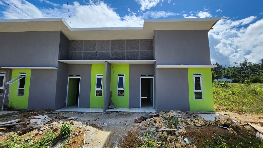 foto tampak rumah tipe Cluster Acemo perumahan FAJAR SOWI DAMAI