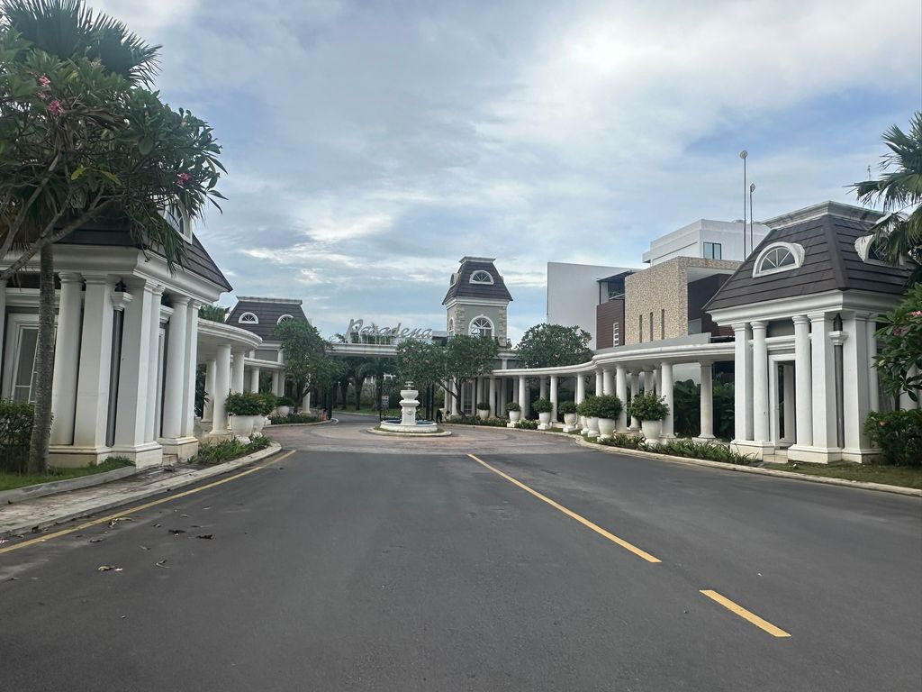 foto gerbang perumahan CITRALAND GAMA CITY