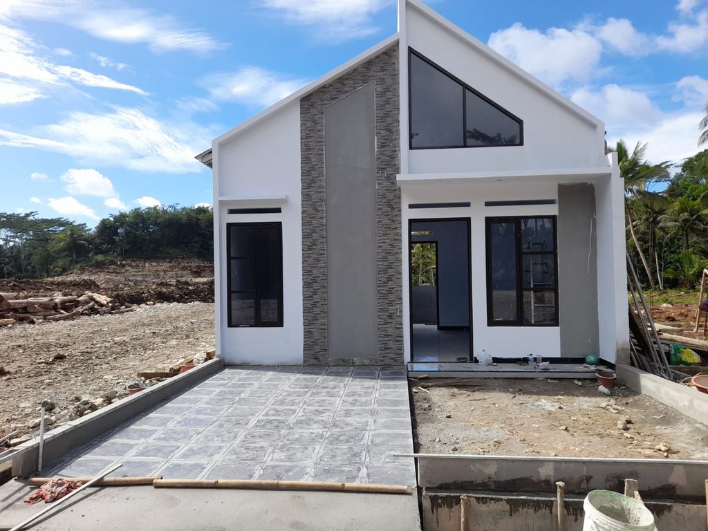 foto tampak rumah tipe 36/72 perumahan Madena Cimerak Village