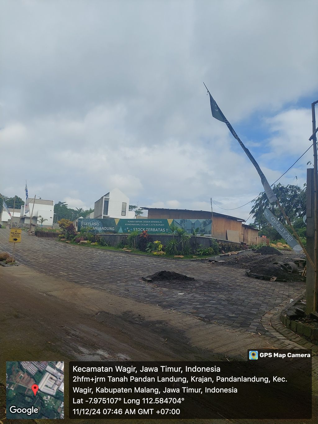 foto gerbang perumahan SKYLAND PANDANLANDUNG