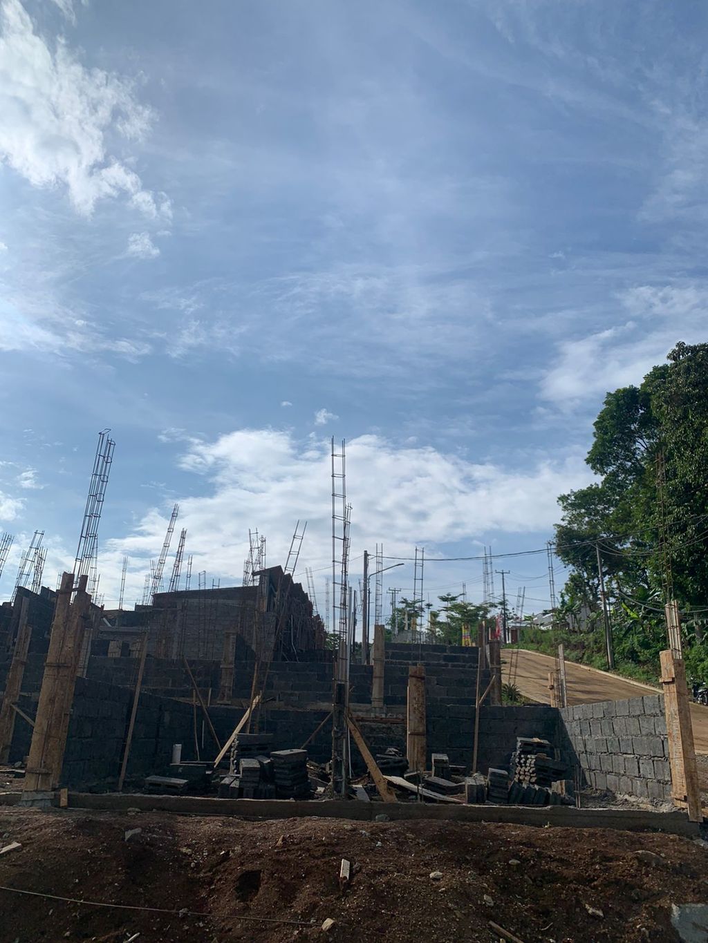 foto tampak rumah tipe 36 1 Lantai Kontur 1m(421) perumahan G-Land Padalarang Valley