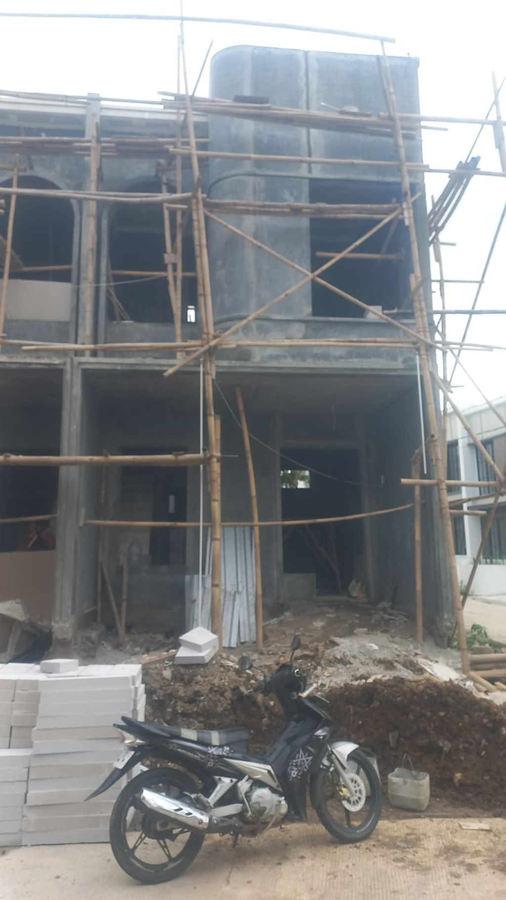 foto tampak rumah tipe 38 Compact (2 kamar)(518) perumahan Cluster Beverly