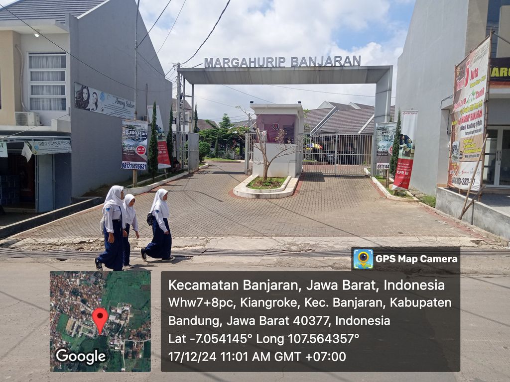 foto gerbang perumahan Margahurip Banjaran