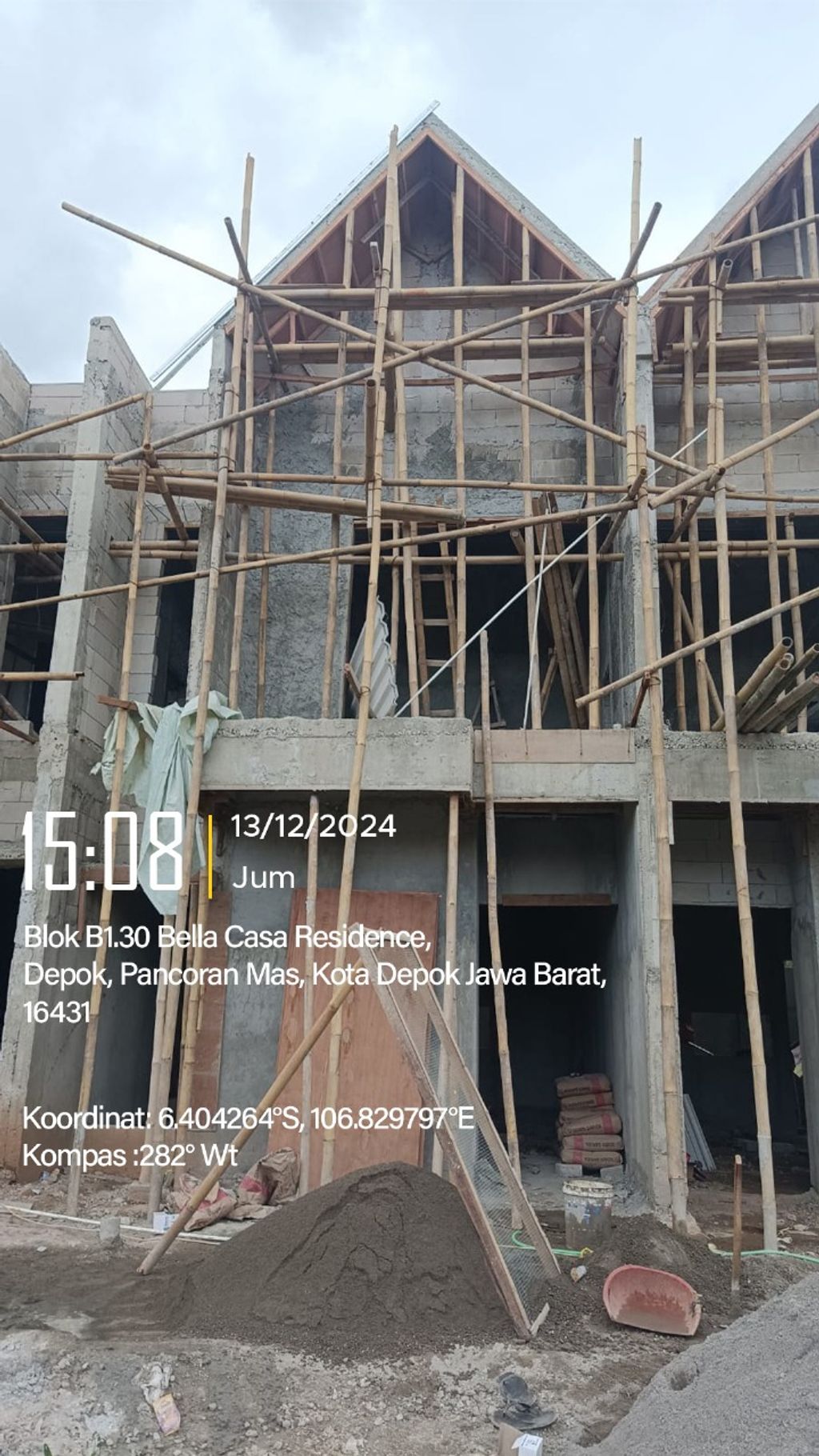 foto tampak rumah tipe 77 perumahan Bella Casa Residence