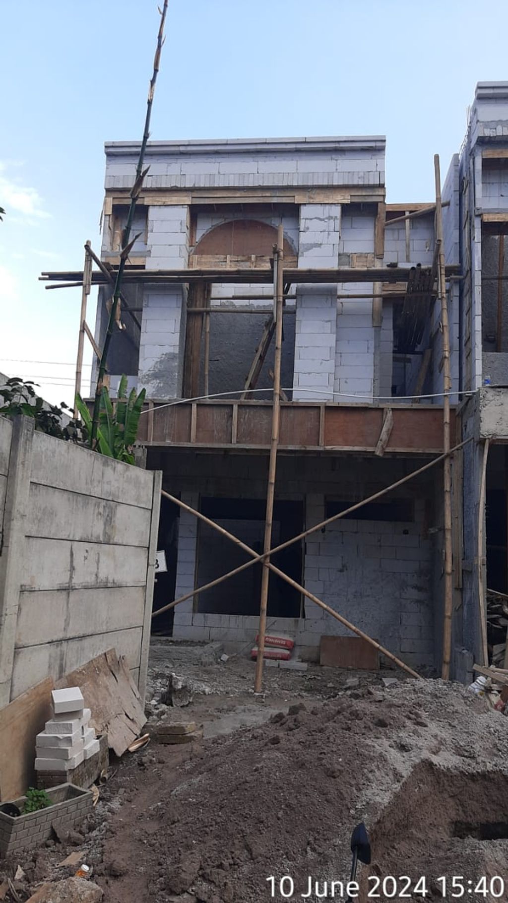 foto tampak rumah tipe 67 Compact Classic Modern Baru(1052) perumahan City Garden Residence Blok Fontana