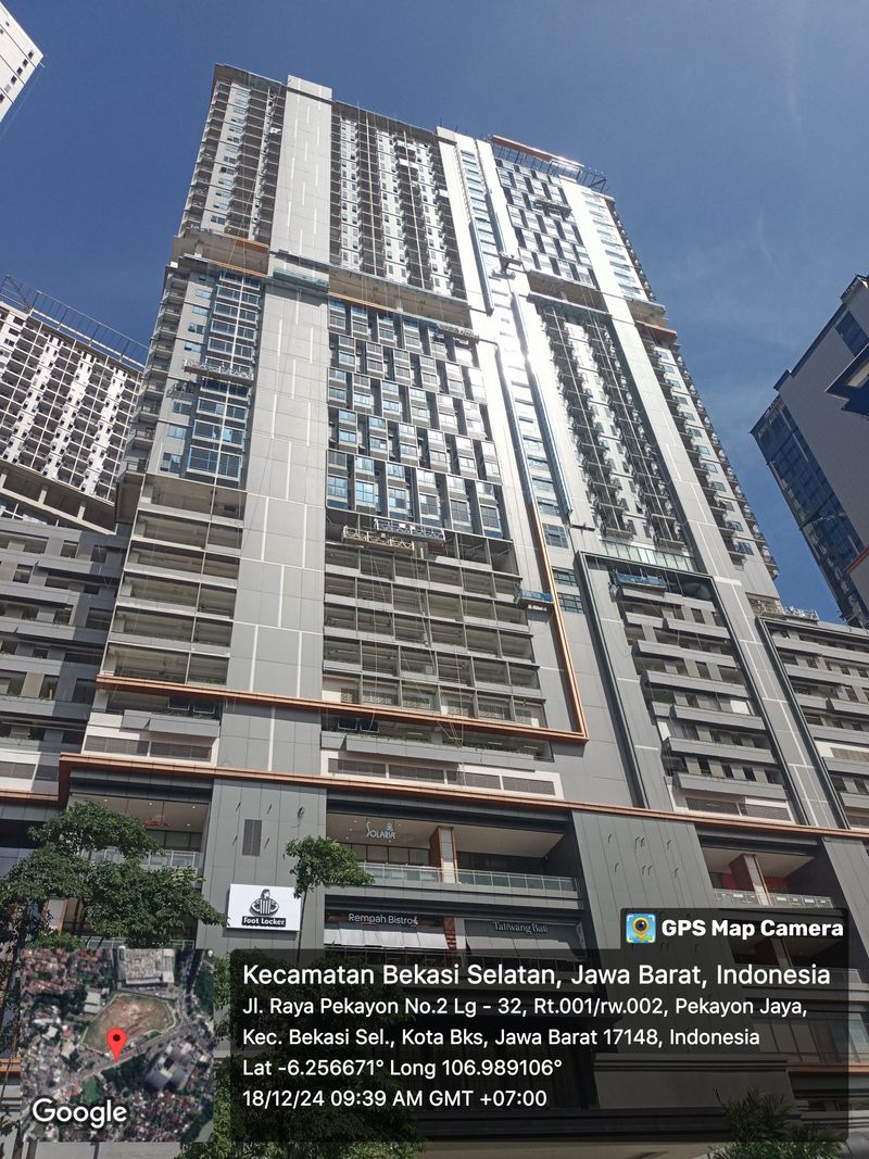 foto posisi tengah perumahan PAKUWON BEKASI RESIDENCE