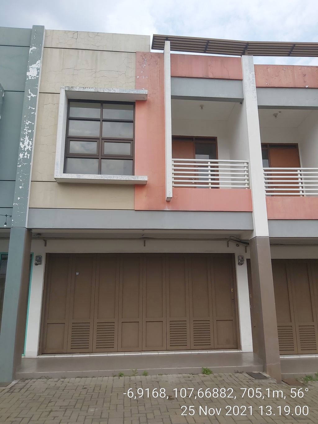 foto tampak rumah tipe 104/143 perumahan PURI DAGO