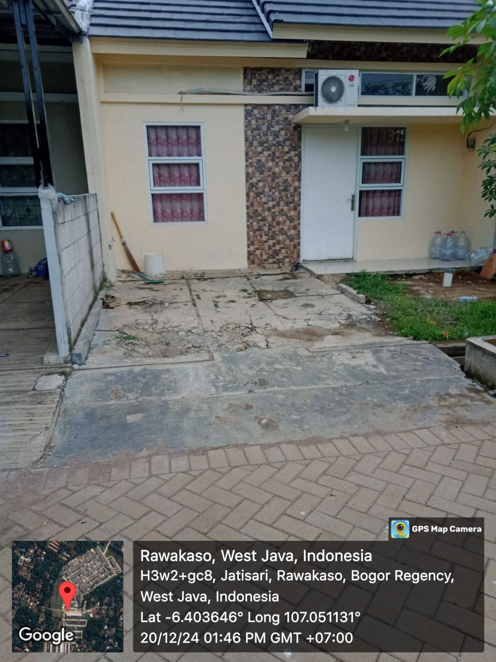 foto tampak rumah tipe BOUGENVILLE SUDUT perumahan Synergy Residence Jatisari