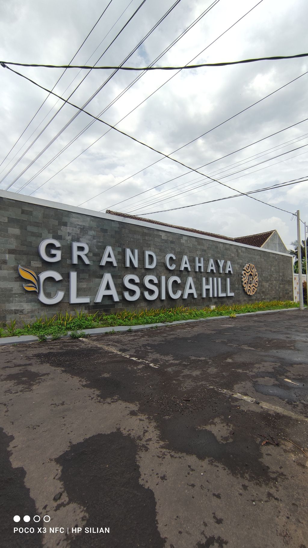foto gerbang perumahan GRAND CAHAYA CLASSICA HILL 2