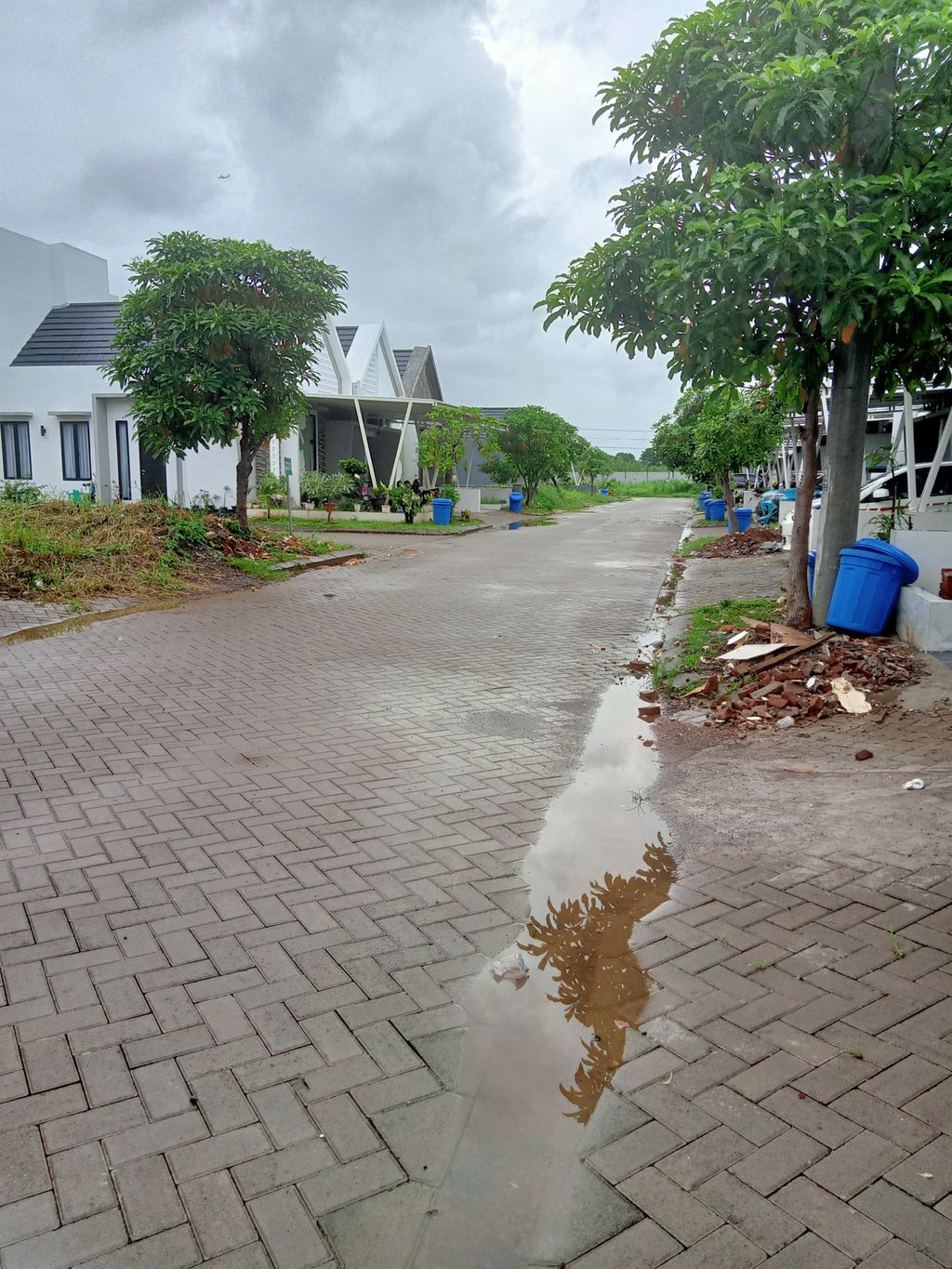 foto posisi tengah perumahan MODERN ESTATE