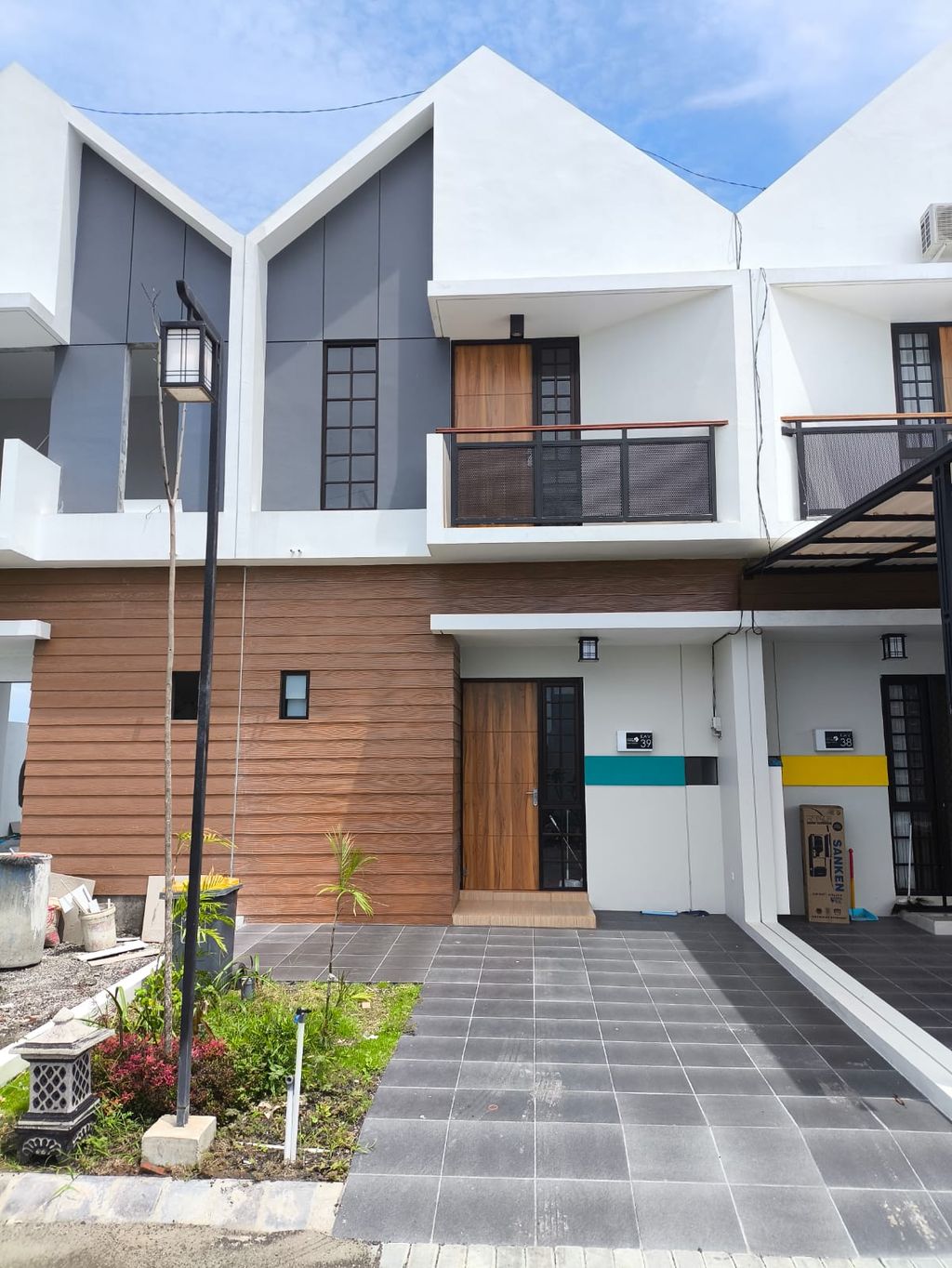 foto tampak rumah tipe Osaka 2 kav 39 perumahan GRHA TAMAN PELANGI 2 CLUSTER OSAKA 2
