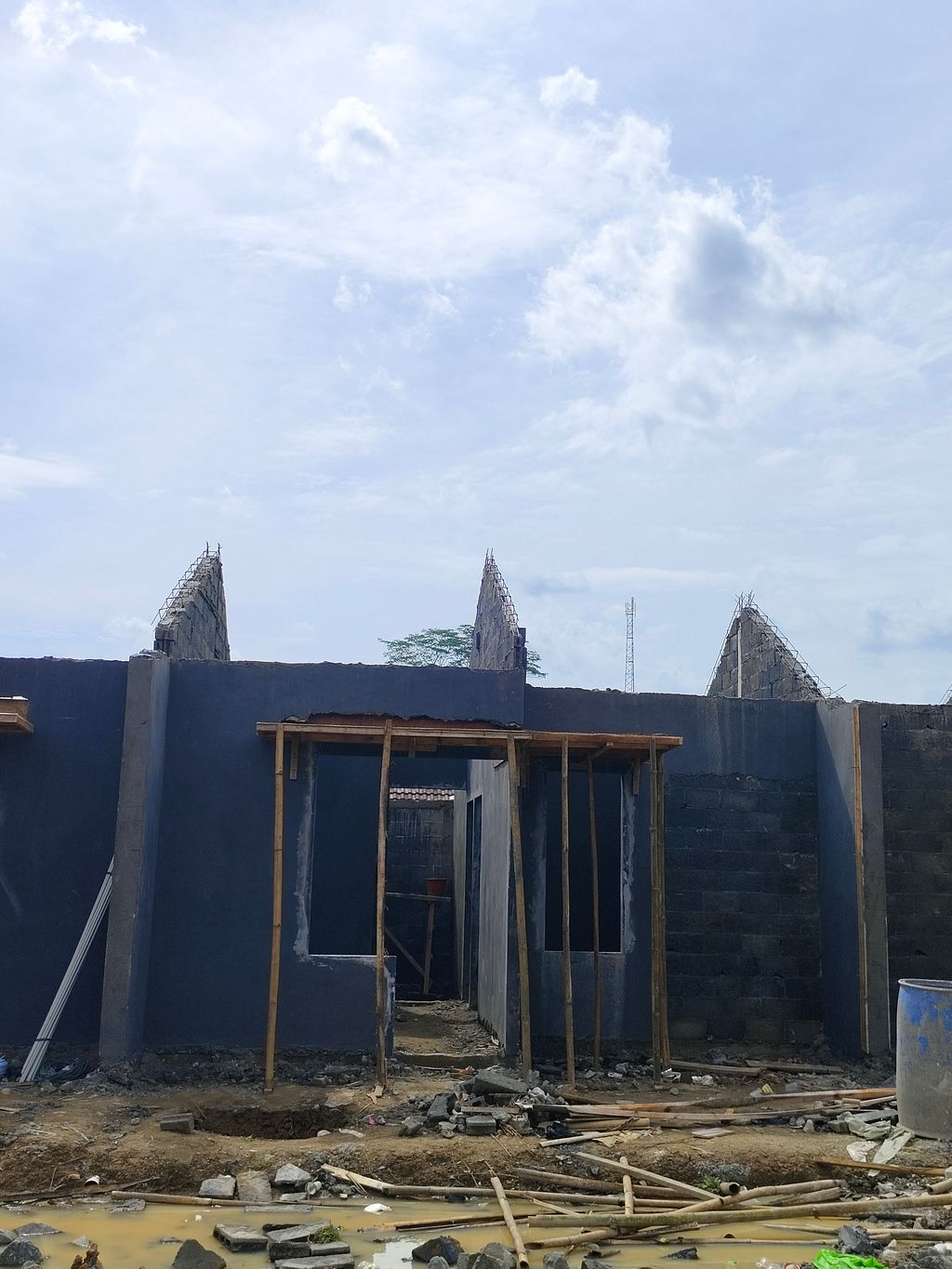 foto contoh rumah perumahan Mahkota Estate Cibunar