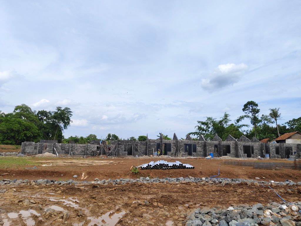 foto posisi tengah perumahan Mahkota Estate Cibunar