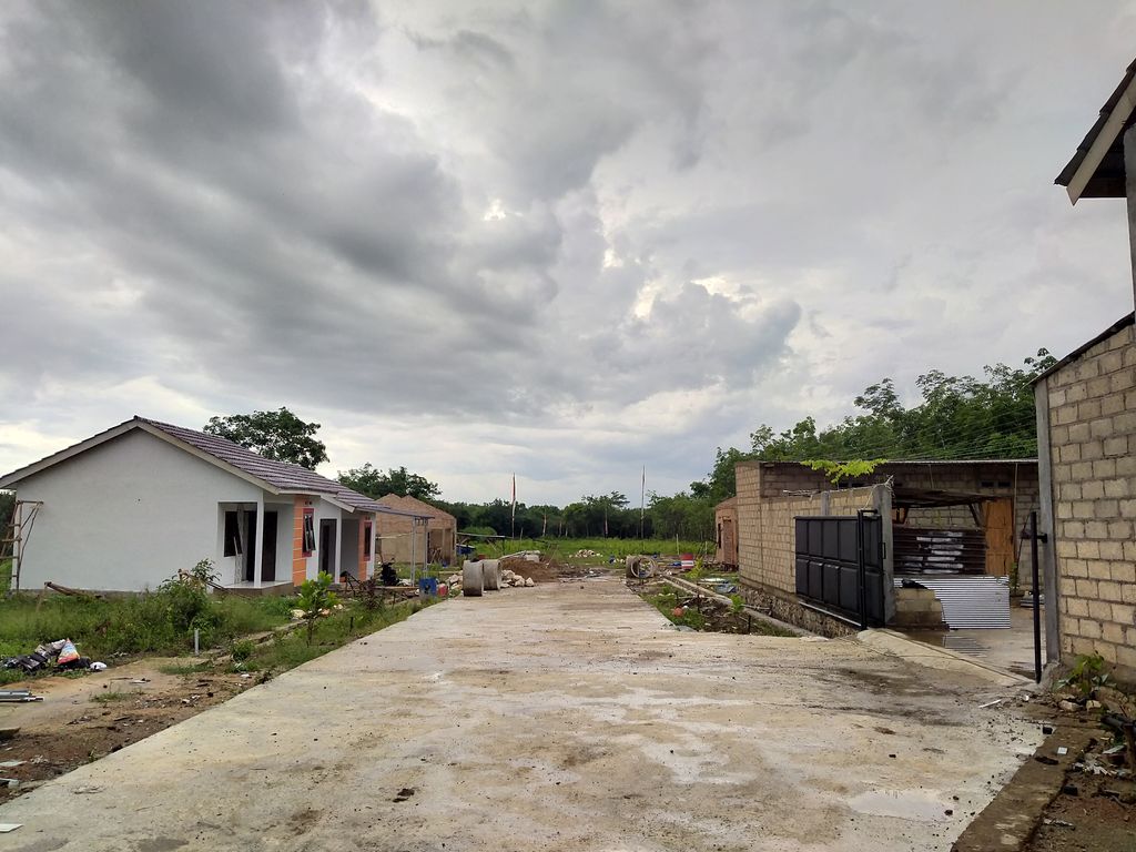 foto posisi tengah perumahan SRI RATU RESIDENCE