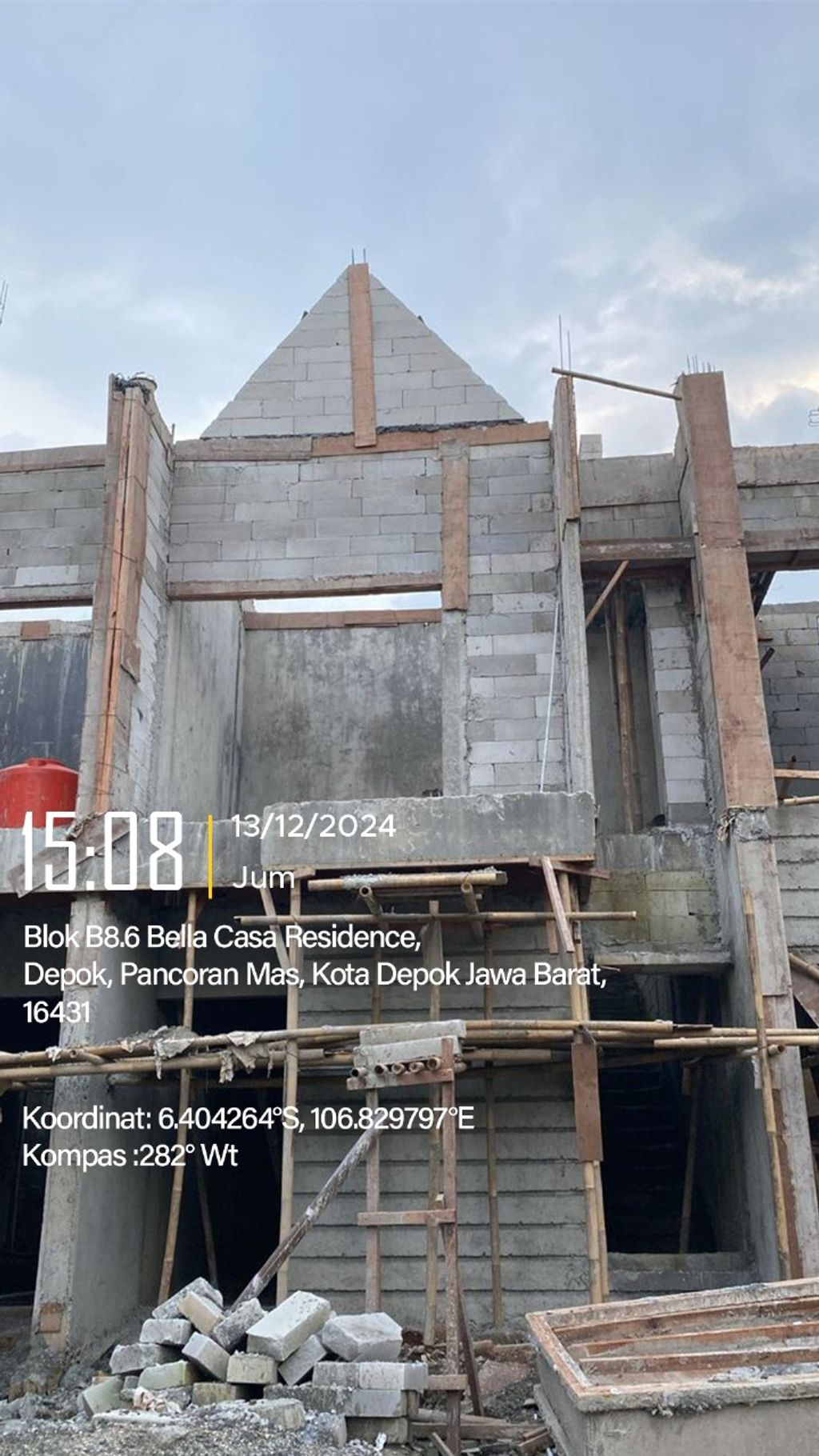 foto tampak rumah tipe 77 perumahan Bella Casa Residence