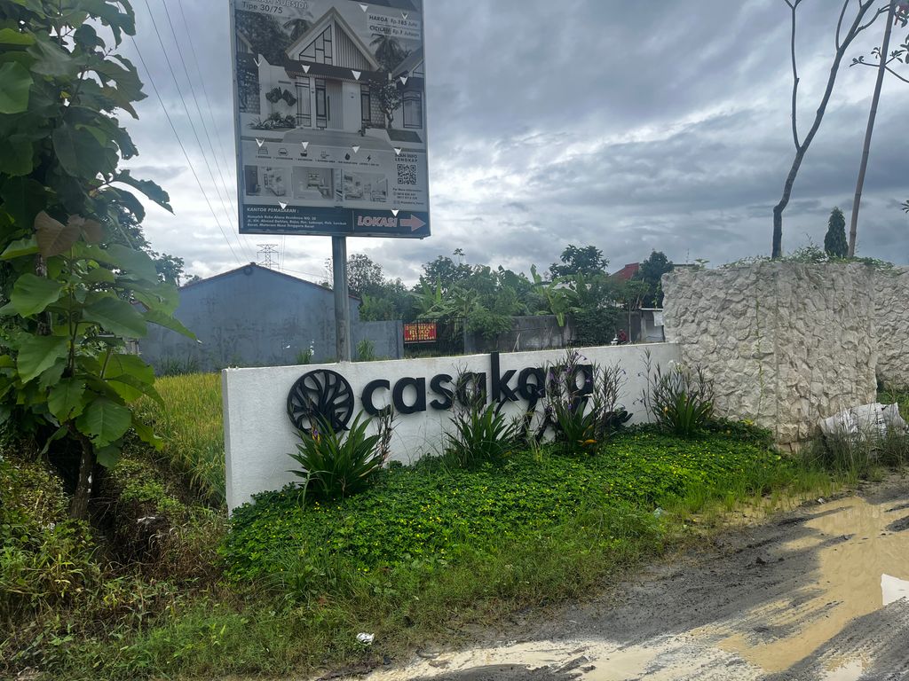 foto gerbang perumahan CASAKARA VILLAGE