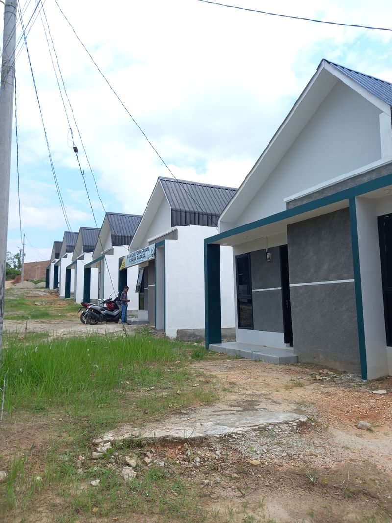 foto contoh rumah perumahan GRAHA RAJASA