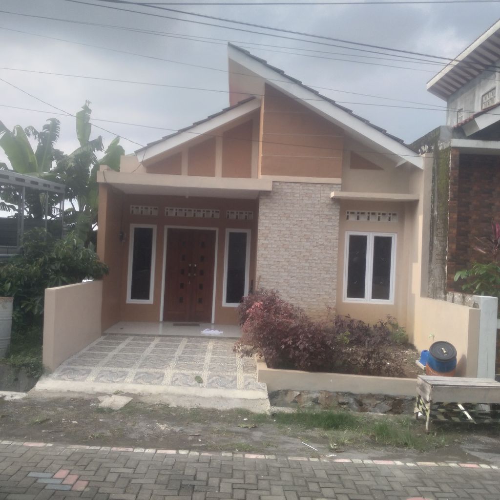 foto contoh rumah perumahan KANDRI PESONA ASRI