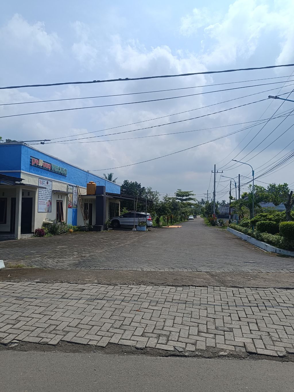 foto gerbang perumahan Perumahan Pessona Wirolegi