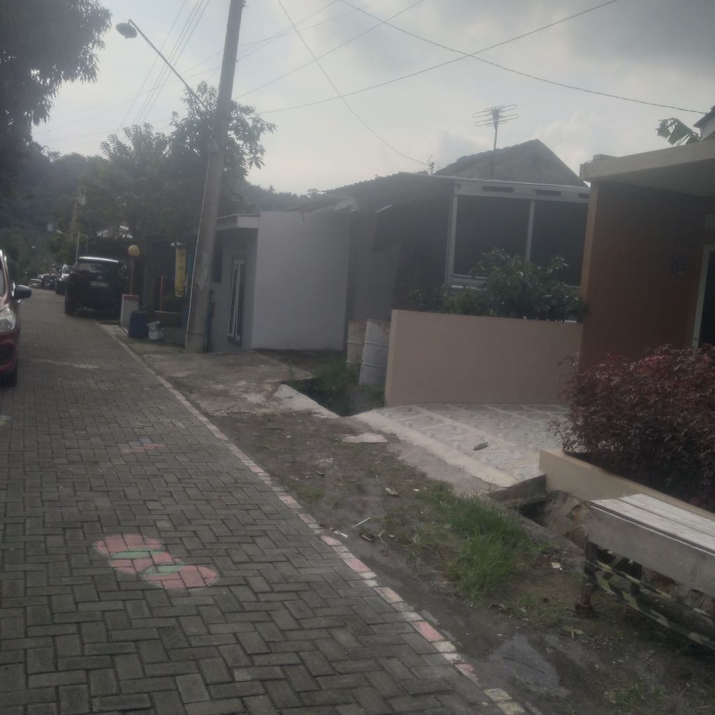 foto posisi tengah perumahan KANDRI PESONA ASRI