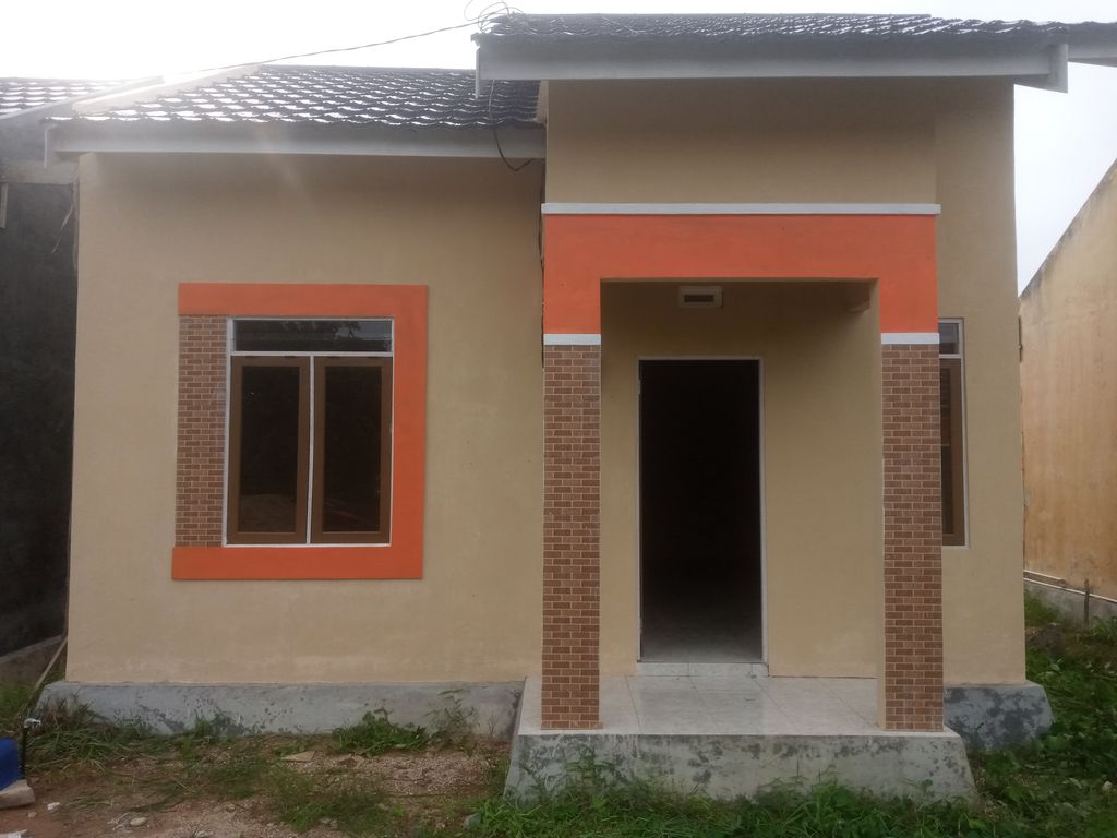 foto tampak rumah tipe PAPUYU perumahan amira residence