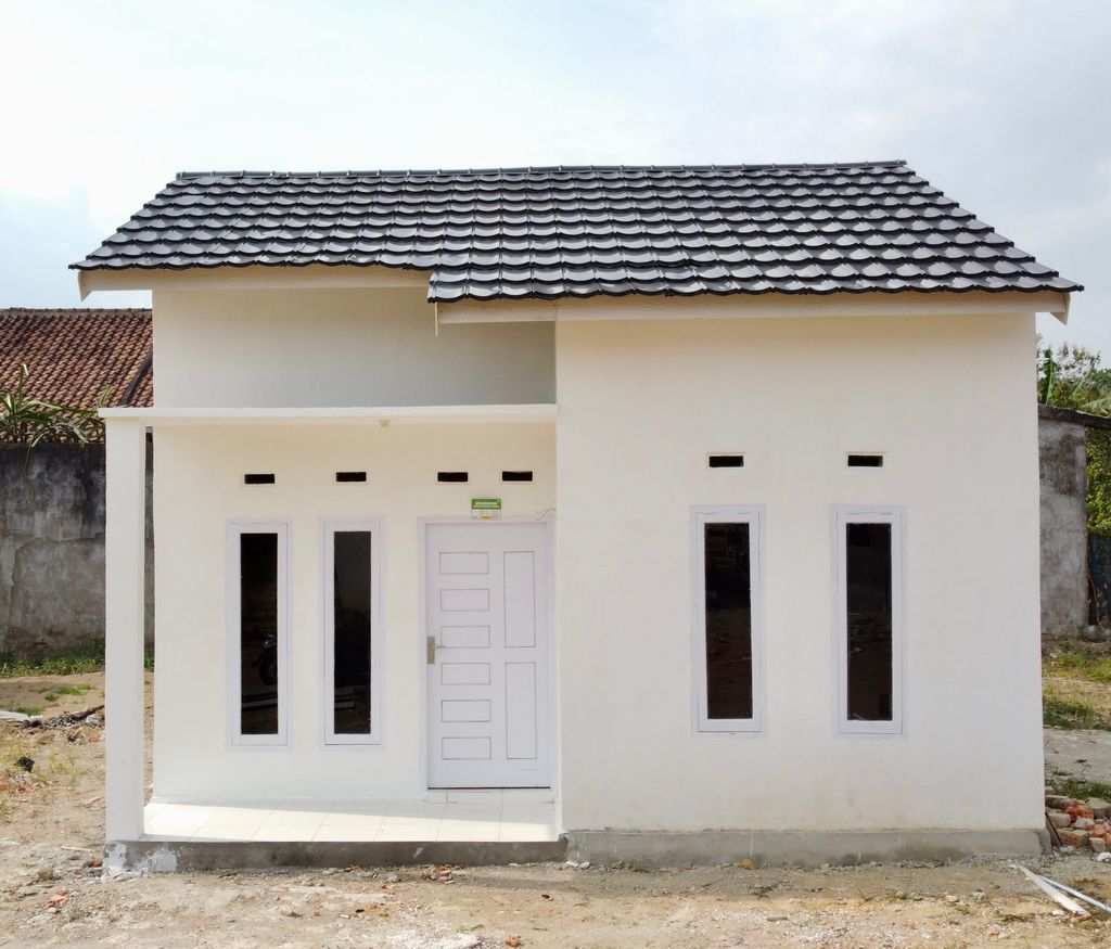 foto tampak rumah tipe 36 perumahan PURI HALIM 2