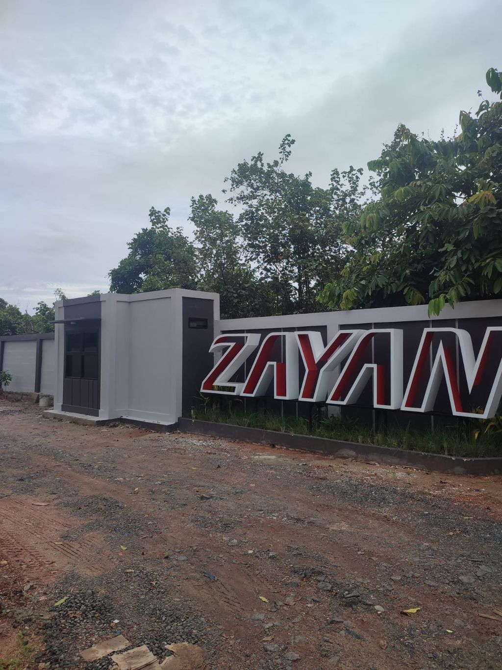 foto gerbang perumahan Zayan Permai