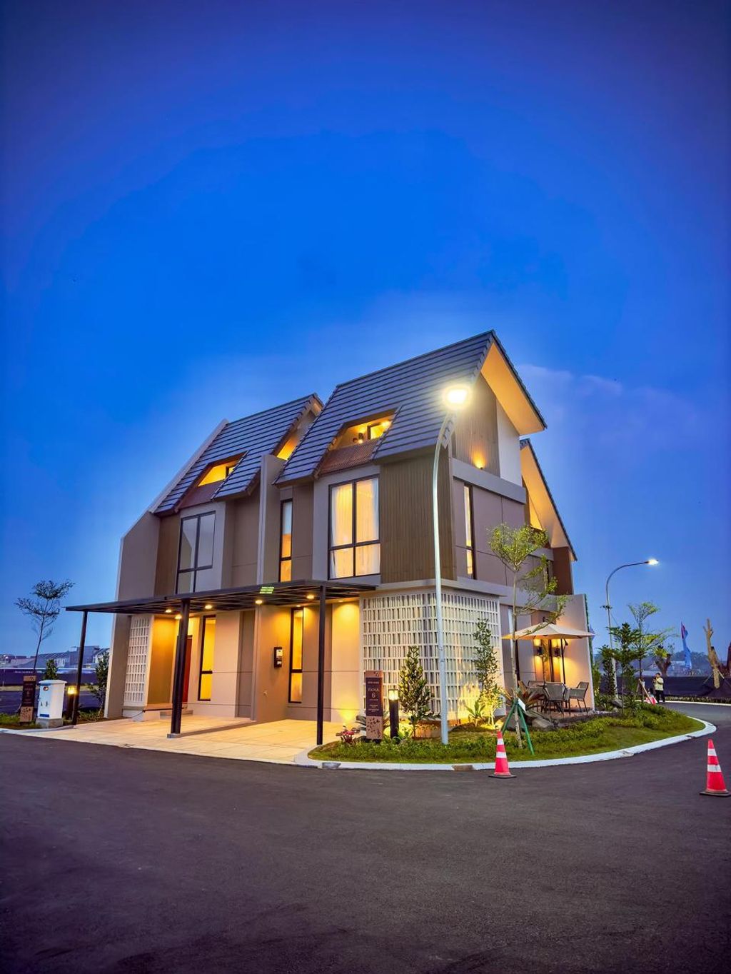foto tampak rumah tipe Viola 6x11 Deluxe perumahan SUMMARECON CROWN GADING - CLUSTER VIOLA RESIDENCE
