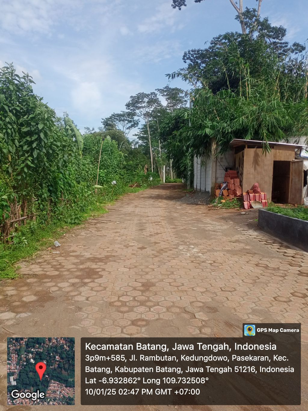 foto gerbang perumahan GRAND BERLIAN PASEKARAN