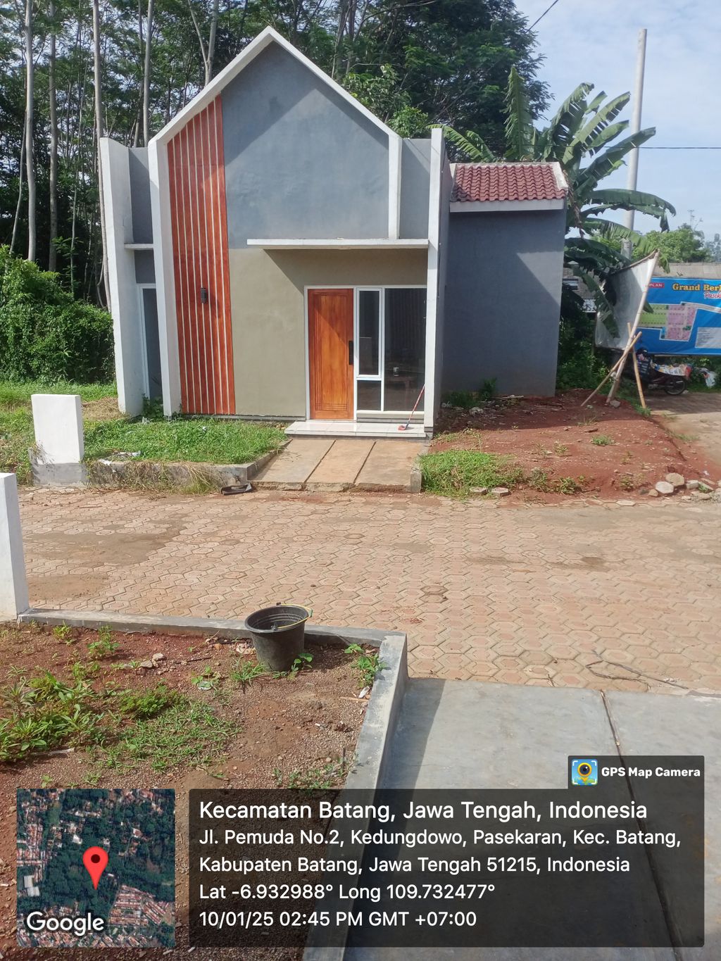 foto posisi tengah perumahan GRAND BERLIAN PASEKARAN