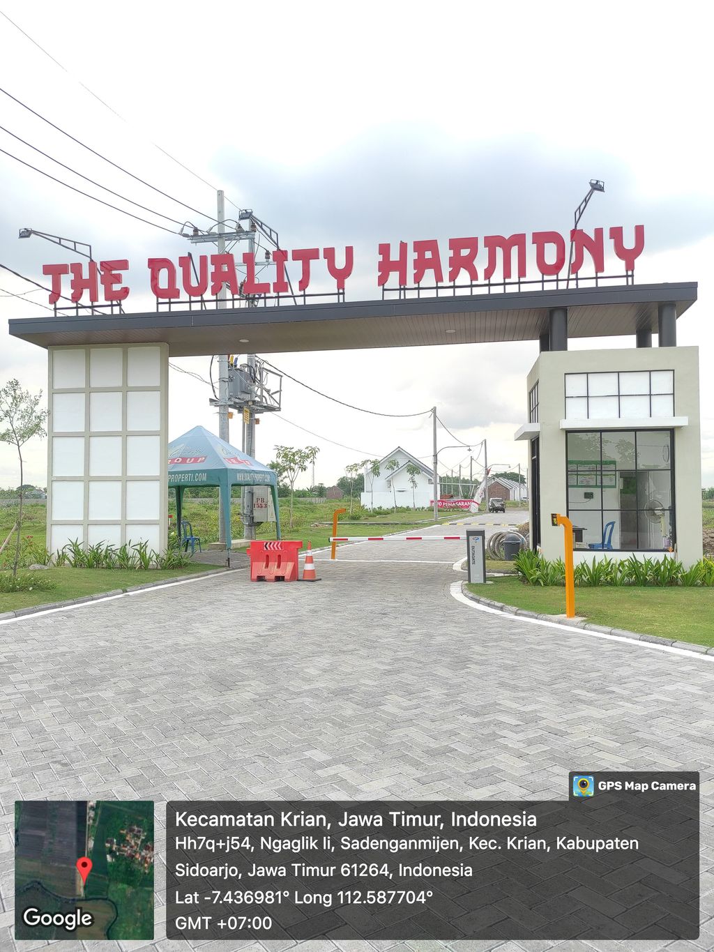 foto gerbang perumahan THE QUALITY HARMONY