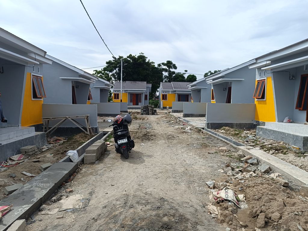 foto gerbang perumahan PERUMAHAN BUMI FARINASA HUTUO III