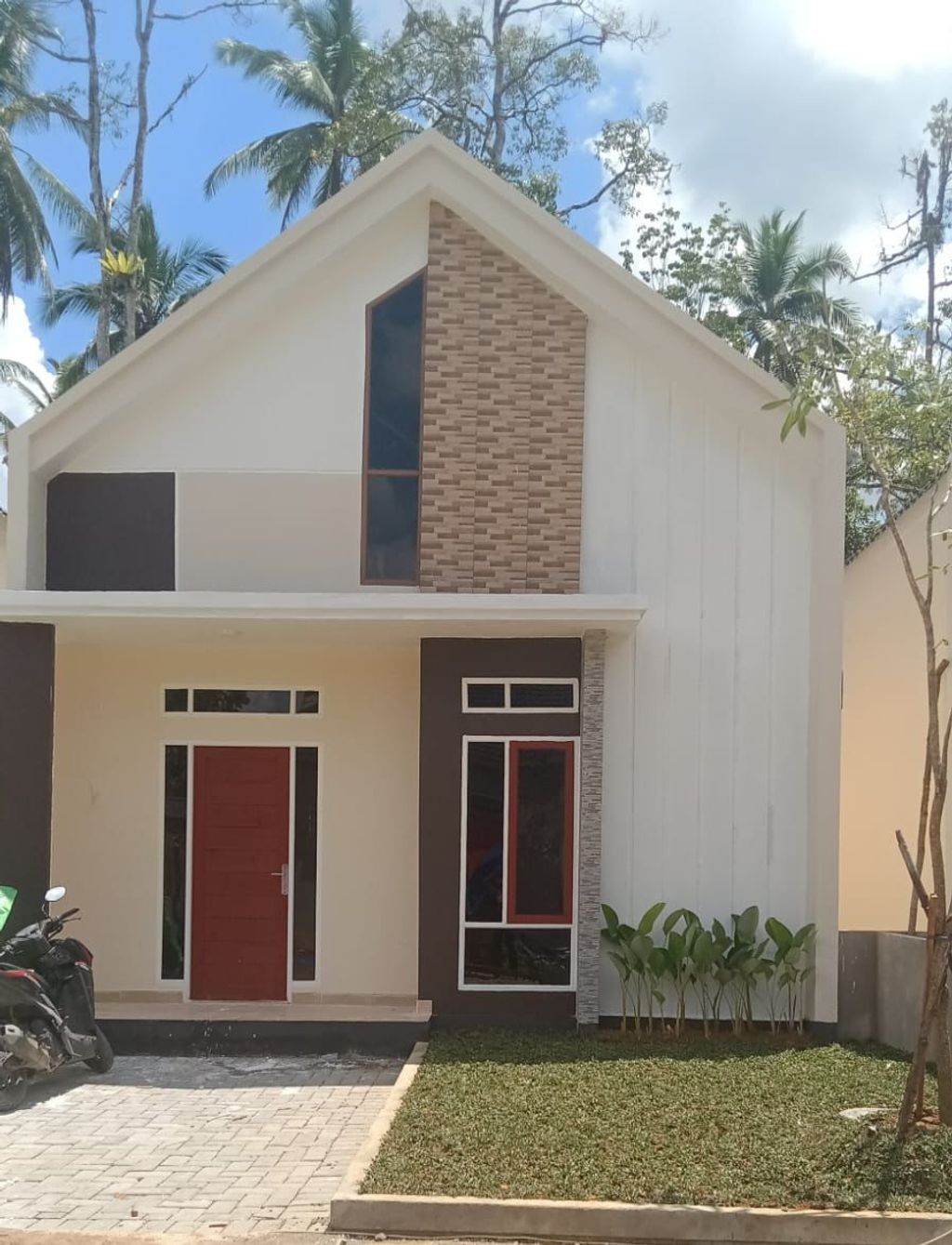 foto tampak rumah tipe 36 perumahan GRAHA KIRANA 16 TIPE 36