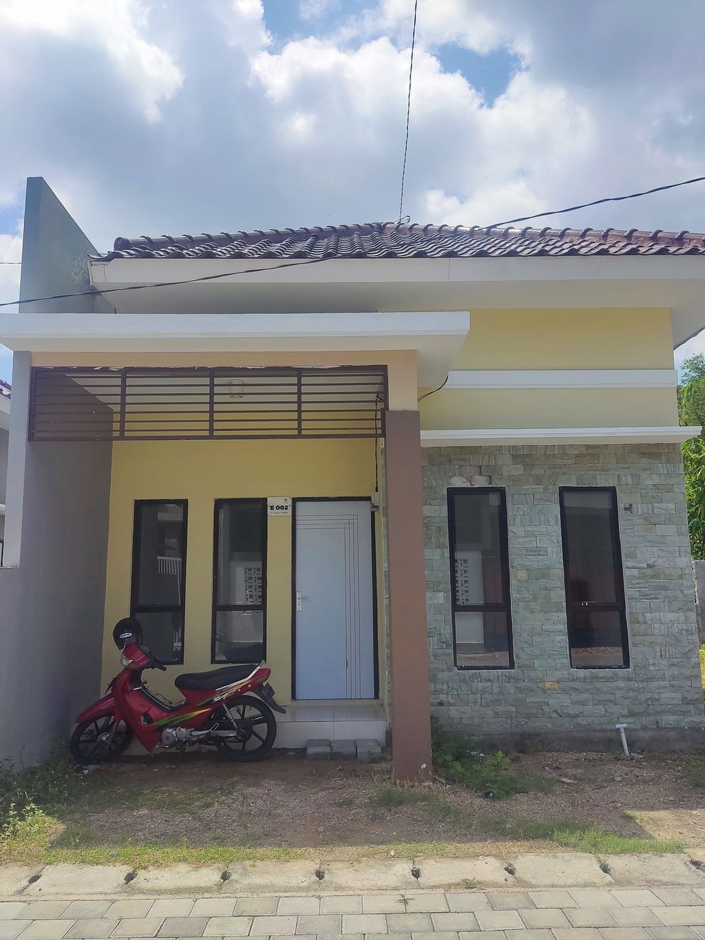 foto tampak rumah tipe 36 perumahan GREEN LINGKAR