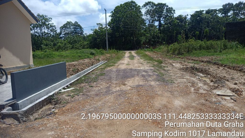 foto gerbang perumahan Duta Graha Residence