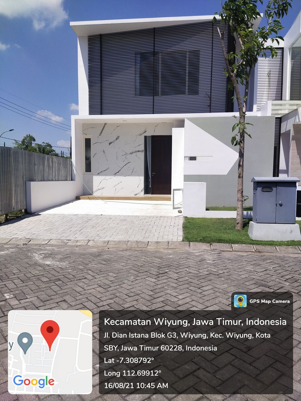 foto contoh rumah perumahan Dian Istana Le Isole