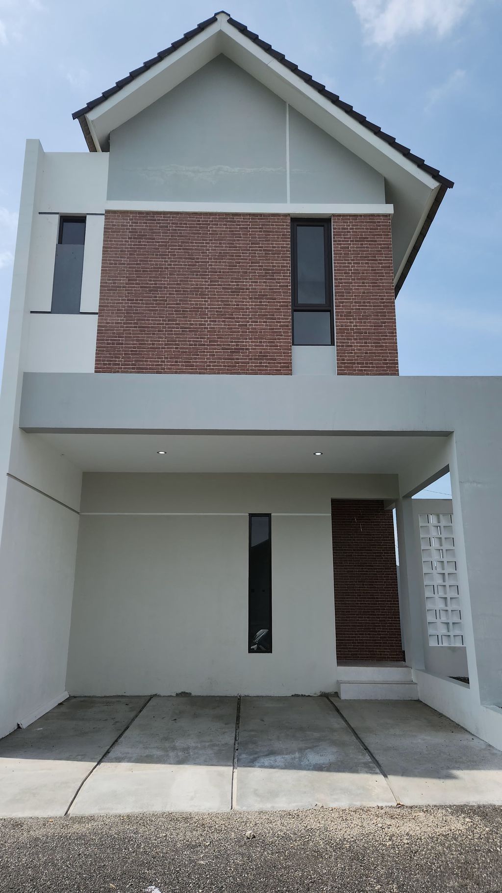foto tampak rumah tipe 2 Lantai 73/72 perumahan Bumi Citra Permai Tahap 2