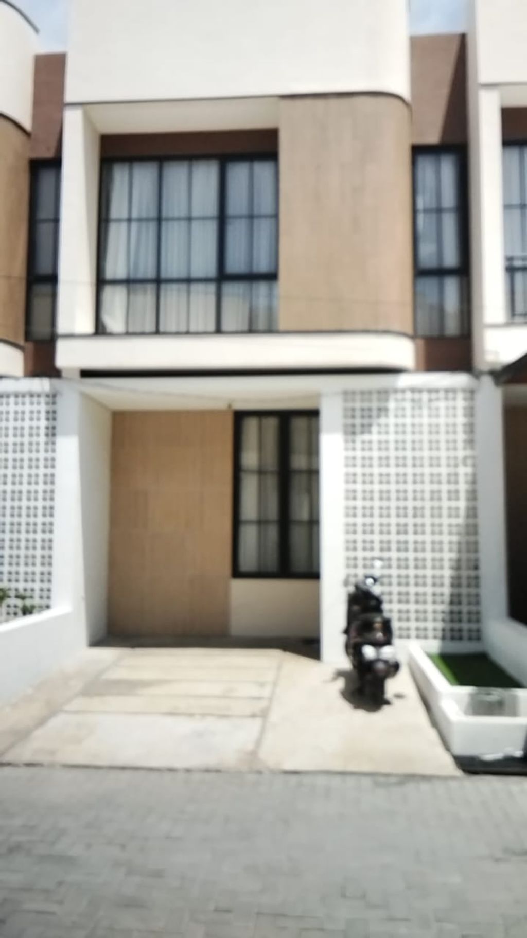 foto tampak rumah tipe 55 Compact Classic(707) perumahan G-Land Padalarang Estate