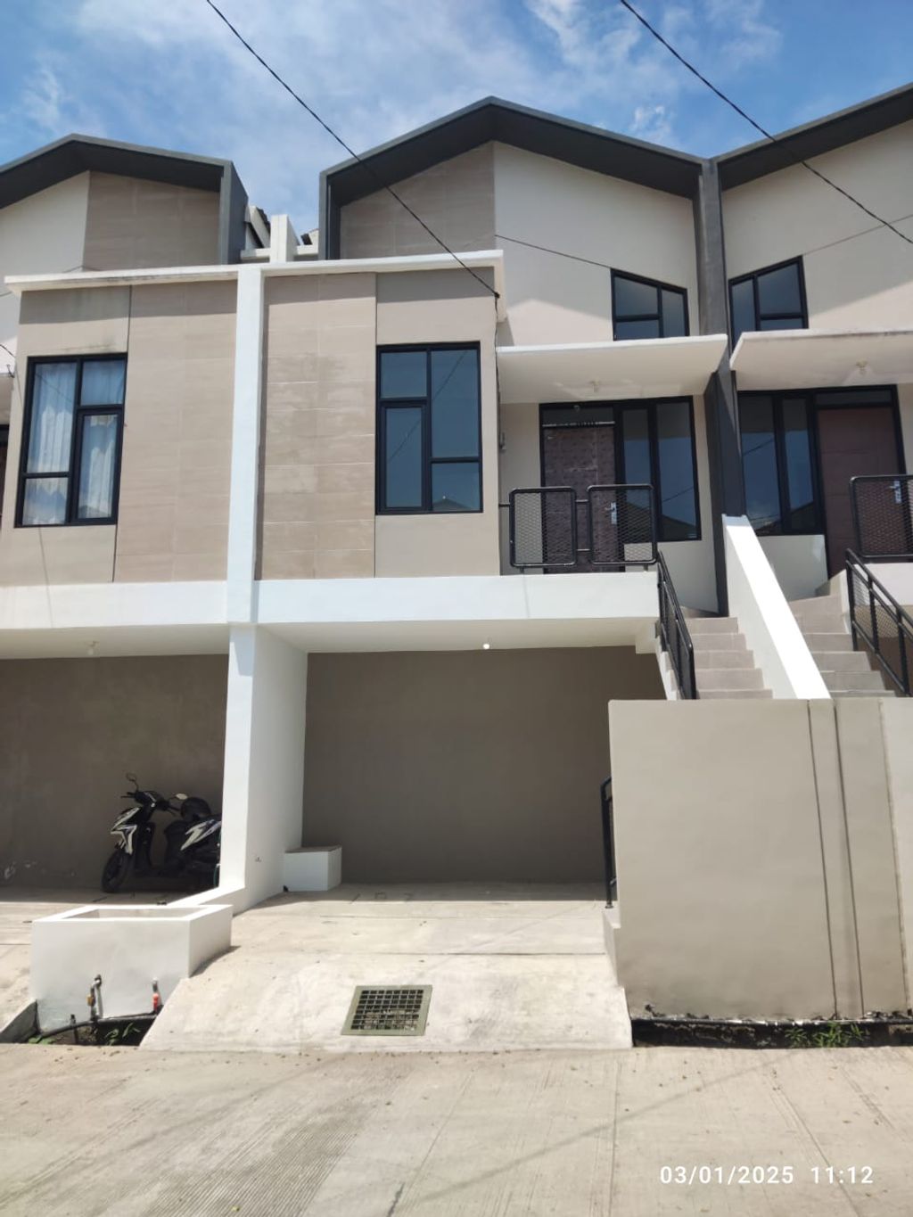 foto tampak rumah tipe 39 High Ceiling (453) perumahan G-Land Katapang Residence 1