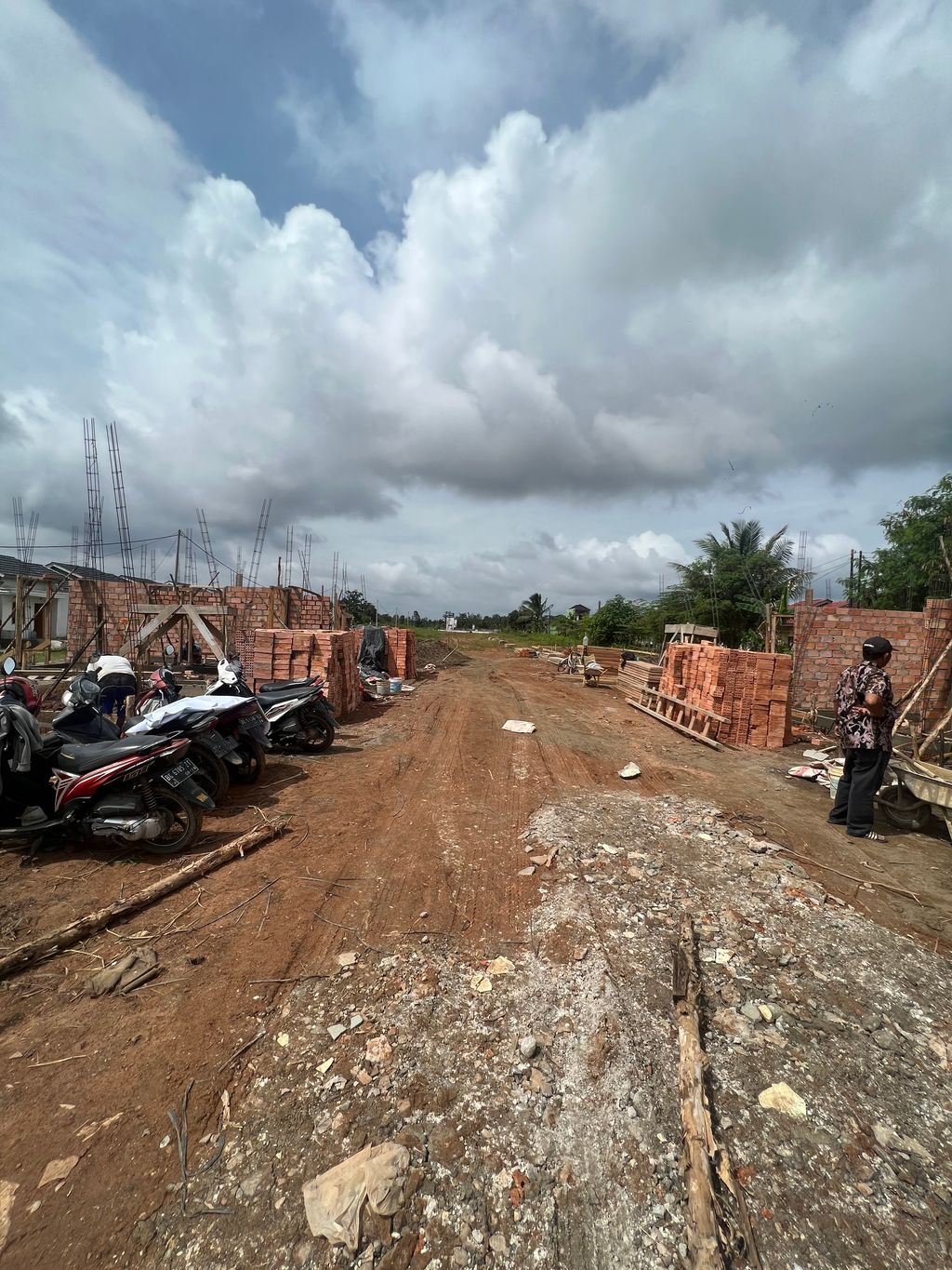 foto posisi tengah perumahan VILA MATARAM