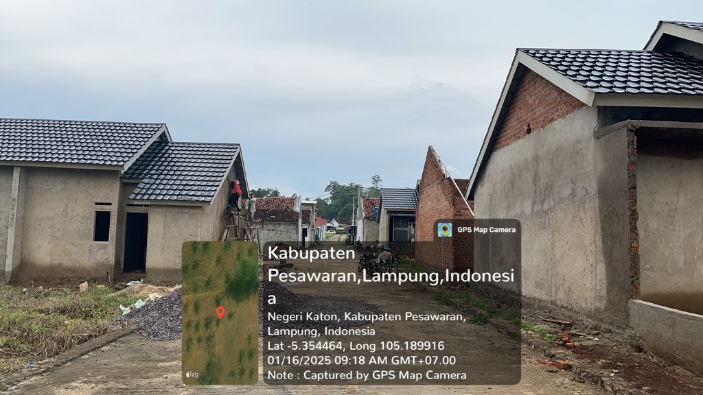 foto gerbang perumahan PESONA PLAMBOYAN